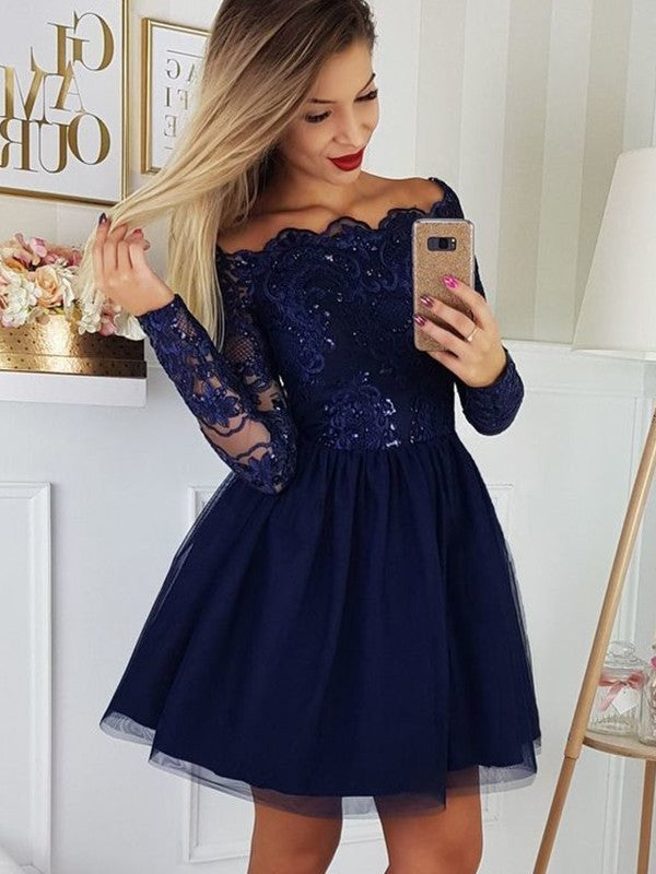 Elegant Tulle Applique A-Line Off-Shoulder Long Sleeve Mini Homecoming Dress.