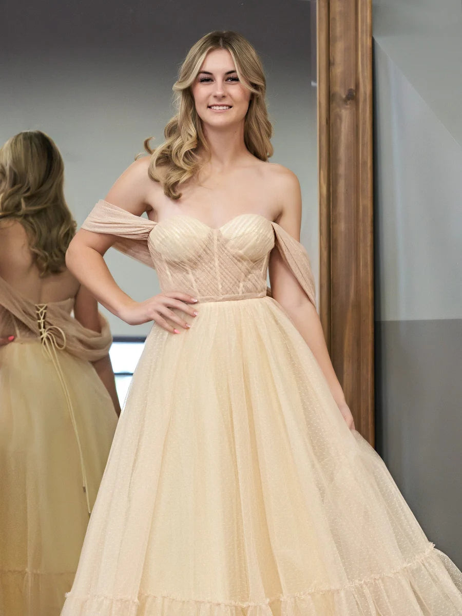 Elegant Ballgown Off-Shoulder Sweetheart Lace-Up-Back Tulle Maxi Prom Dress