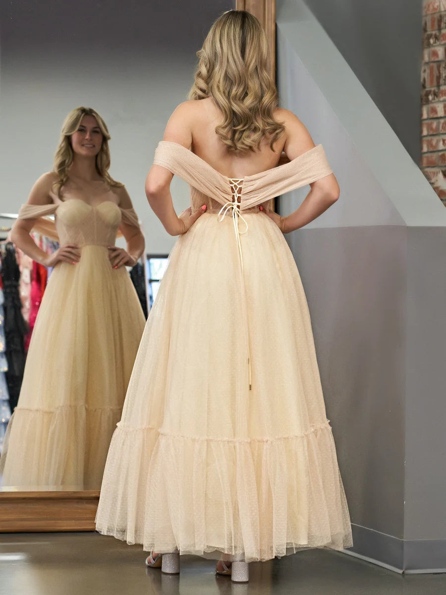 Elegant Ballgown Off-Shoulder Sweetheart Lace-Up-Back Tulle Maxi Prom Dress