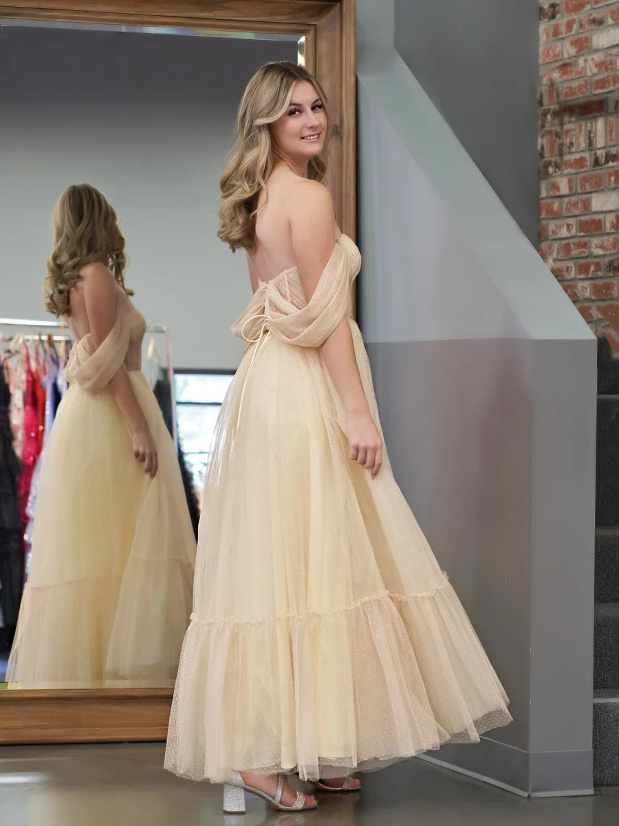 Elegant Ballgown Off-Shoulder Sweetheart Lace-Up-Back Tulle Maxi Prom Dress