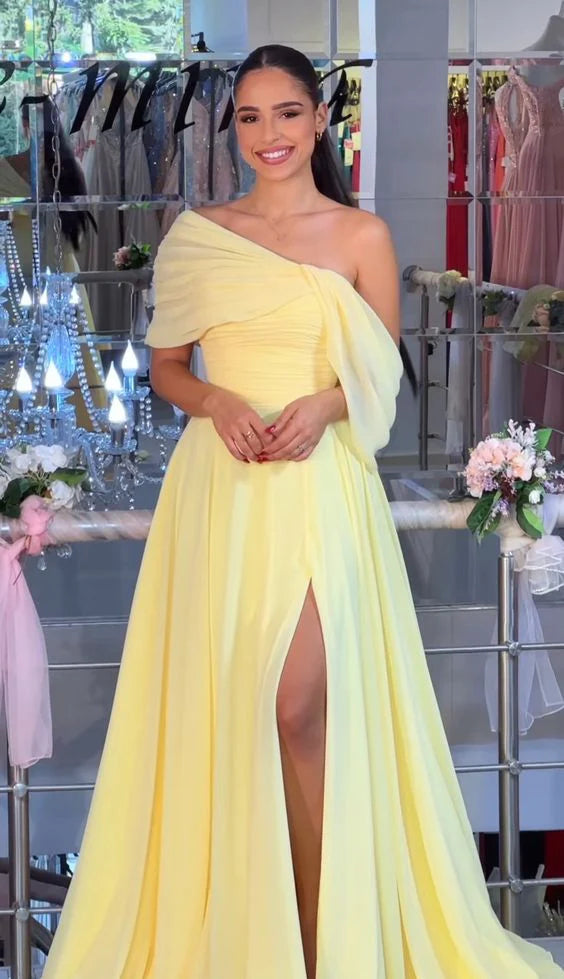 Elegant Pale Yellow Chiffon Prom Dress with One-Shoulder Draped Sleeve, A-Line Silhouette and High Slit