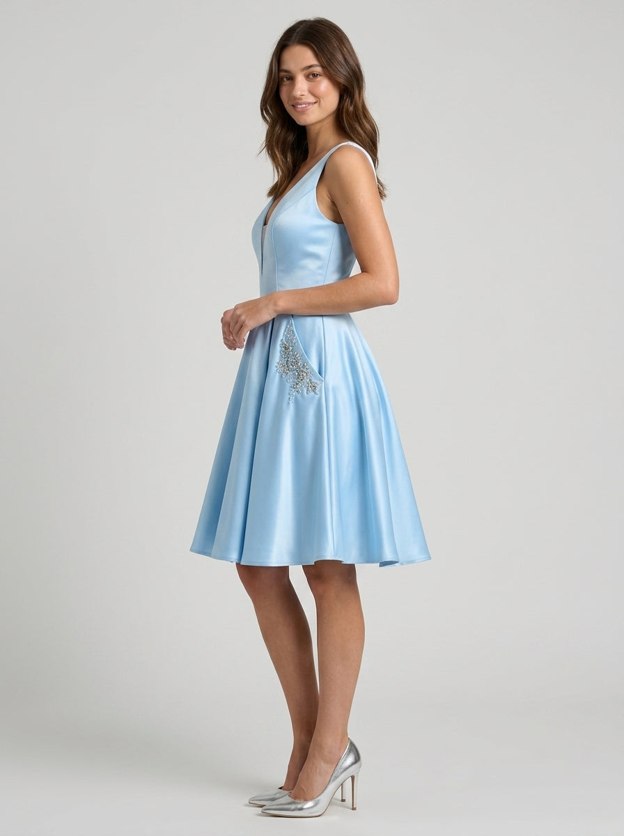 Elegant A-Line Deep V-Neck Sparkling Pocket Light Blue Knee-Length Homecoming Dress