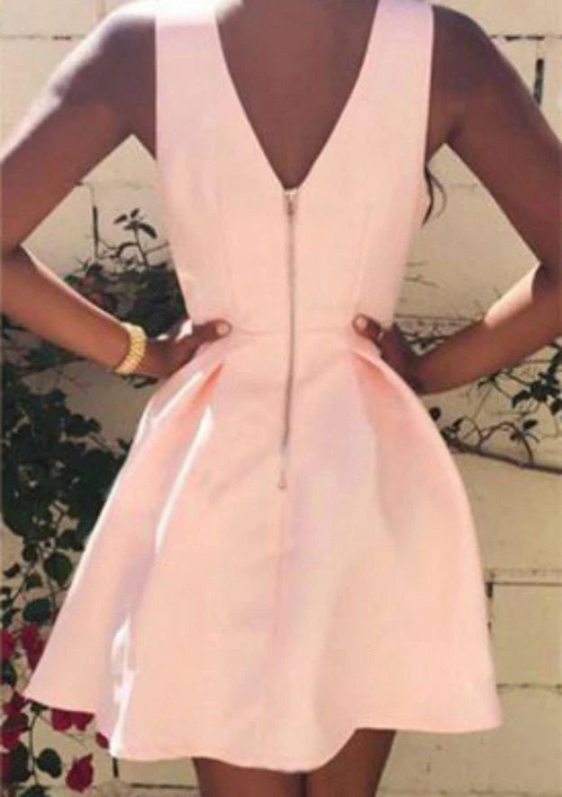 Elegant A-Line Deep V-Neck Sleeveless Zipper Back Short Homecoming Dresses for Teens
