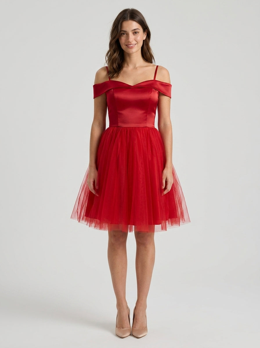 Elegant A-Line Off-Shoulder Sweetheart Knee-Length Zipper Back Tulle Homecoming Dresses