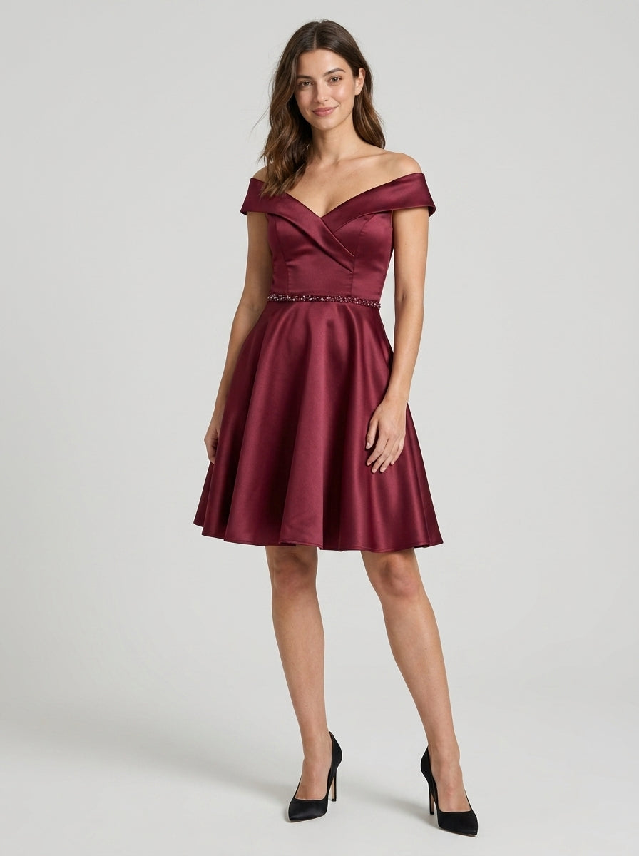Elegant A-Line Off-Shoulder V-Neck Short Sleeve Zipper Back Above-Knee Homecoming Party Dress
