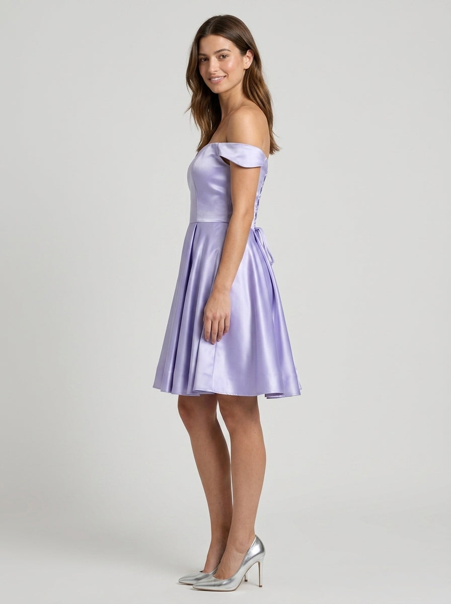 Elegant A-Line Off-the-Shoulder Sweetheart Lace-Up Back Short Homecoming Dresses