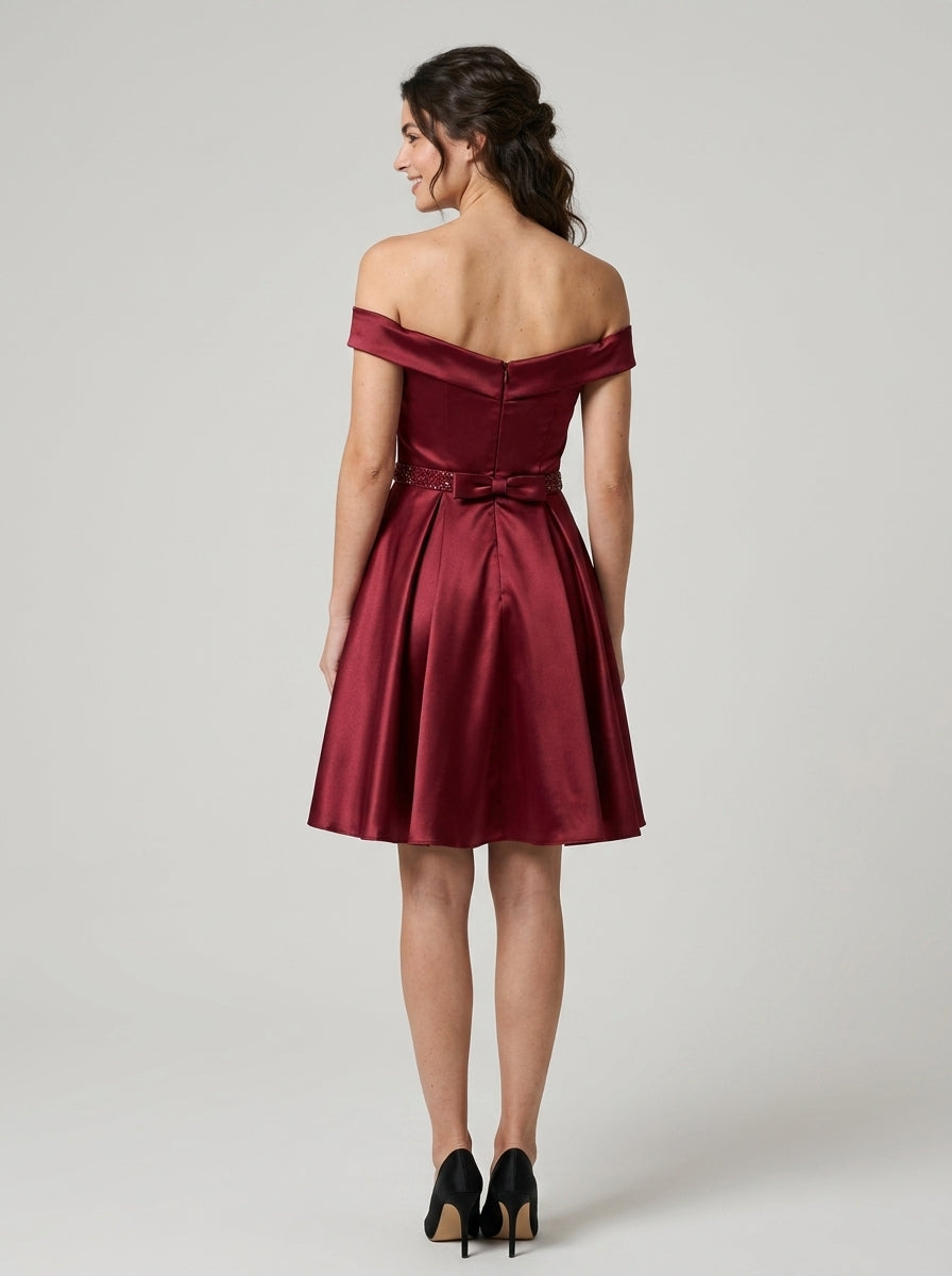 Elegant A-Line Off-the-Shoulder Sweetheart Short Homecoming Dress with Beaded Waist and Back Bow Detail