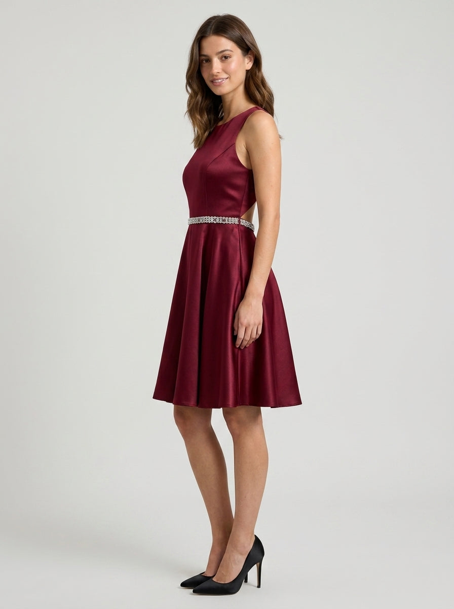 Elegant A-Line Round Neck Sleeveless Criss-Cross Open Back Above-Knee Homecoming Dresses