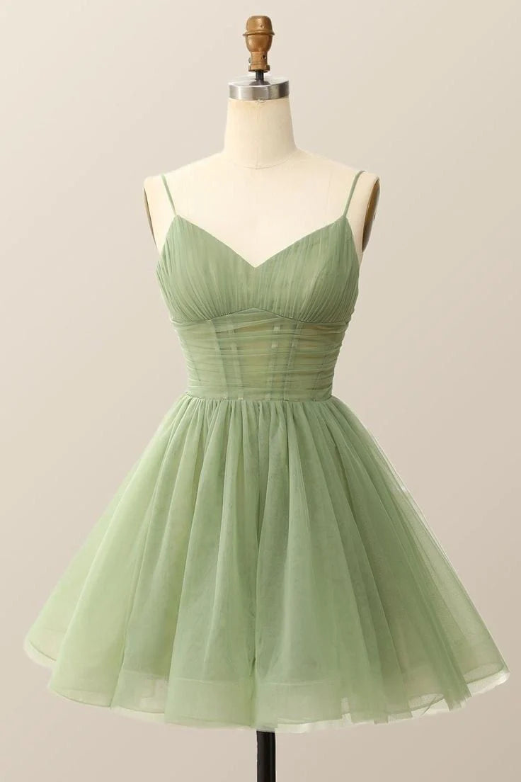 Elegant A-Line Sweetheart Neck Sleeveless Zipper Back Short Tulle Ruched Bodice Homecoming Dresses
