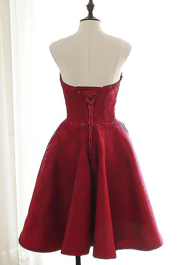 Elegant A-Line Sweetheart Strapless Lace-Up Back Short Homecoming Dresses