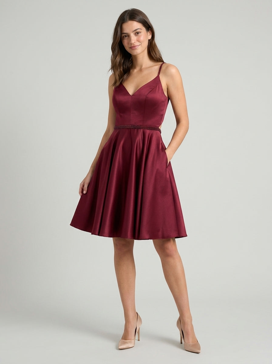 Elegant A-Line V-Neck Sleeveless Criss-Cross Open Back Knee-Length Homecoming Dresses