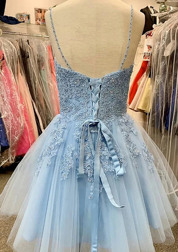 Elegant A-Line V-Neck Sleeveless Lace-Up Back Short Tulle Homecoming Dresses with Appliques