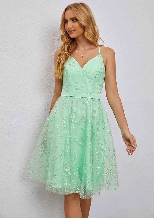 Elegant A-Line V-Neck Spaghetti Strap Criss-Cross Back Knee-Length Floral Embroidered Homecoming Dresses
