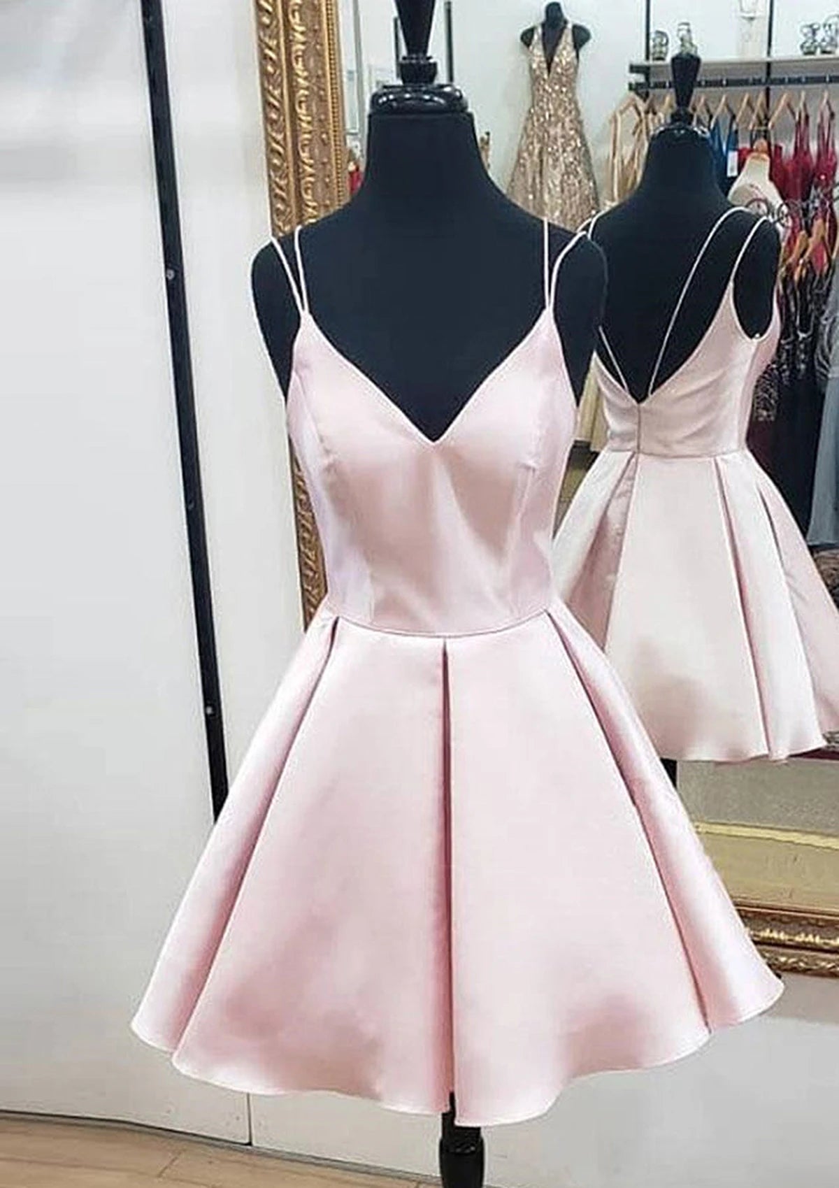 Elegant A-Line V-Neck Spaghetti Strap Low V-Back Mini Homecoming Dresses for Teens