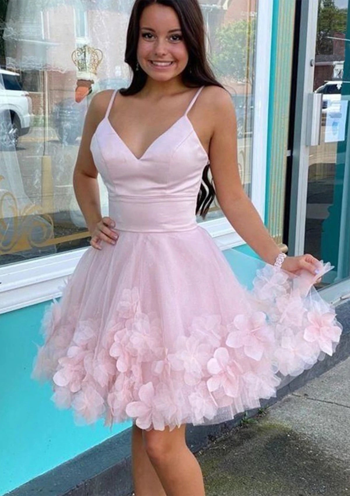 Elegant A-Line V-Neck Spaghetti Strap Sleeveless Open Back Short Homecoming Dresses with Floral Appliques