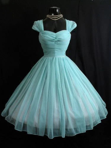Elegant A-line Sweetheart Cap Sleeve Classic Back Tea-Length Homecoming Dresses