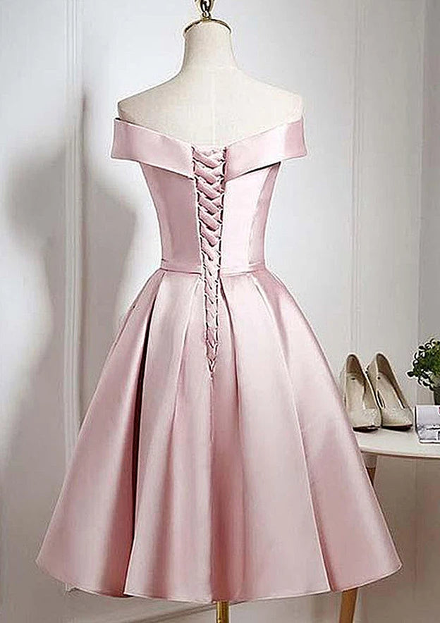 Elegant Off-Shoulder Sweetheart A-Line Lace-Up Back Knee-Length Satin Homecoming Dresses for Special Occasions