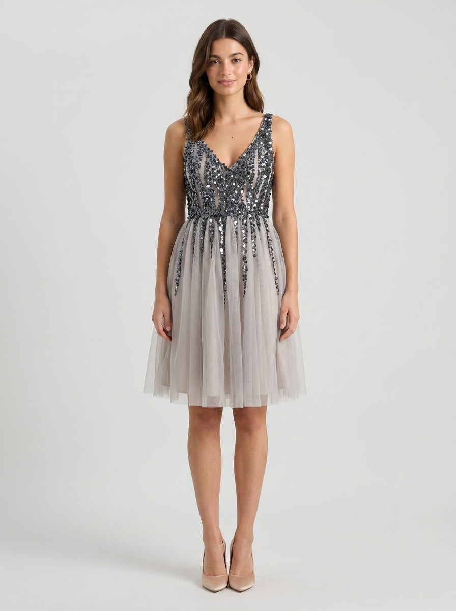 Elegant Sparkling Sequin V-Neck Sleeveless Low V-Back Knee-Length A-Line Homecoming Dresses with Bow Detail