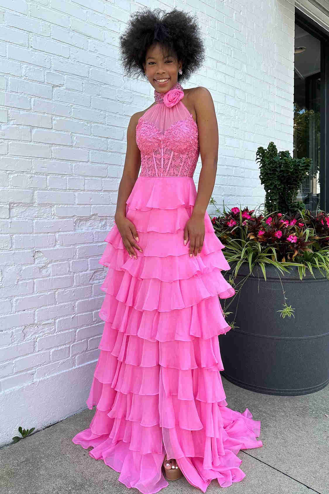 Feminine A-Line Halter Floral Lace Multi-Tiered Chiffon Floor-Length Prom Dress