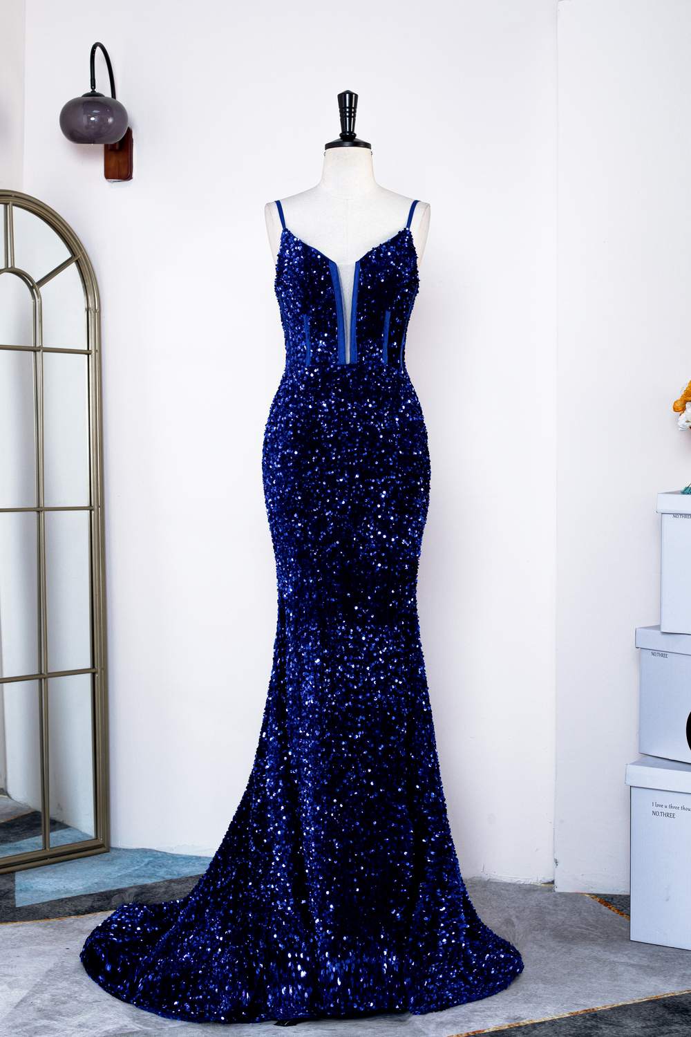 Glamorous Mermaid Sweetheart Spaghetti-Strap Sequin Floor-Length Prom Dress