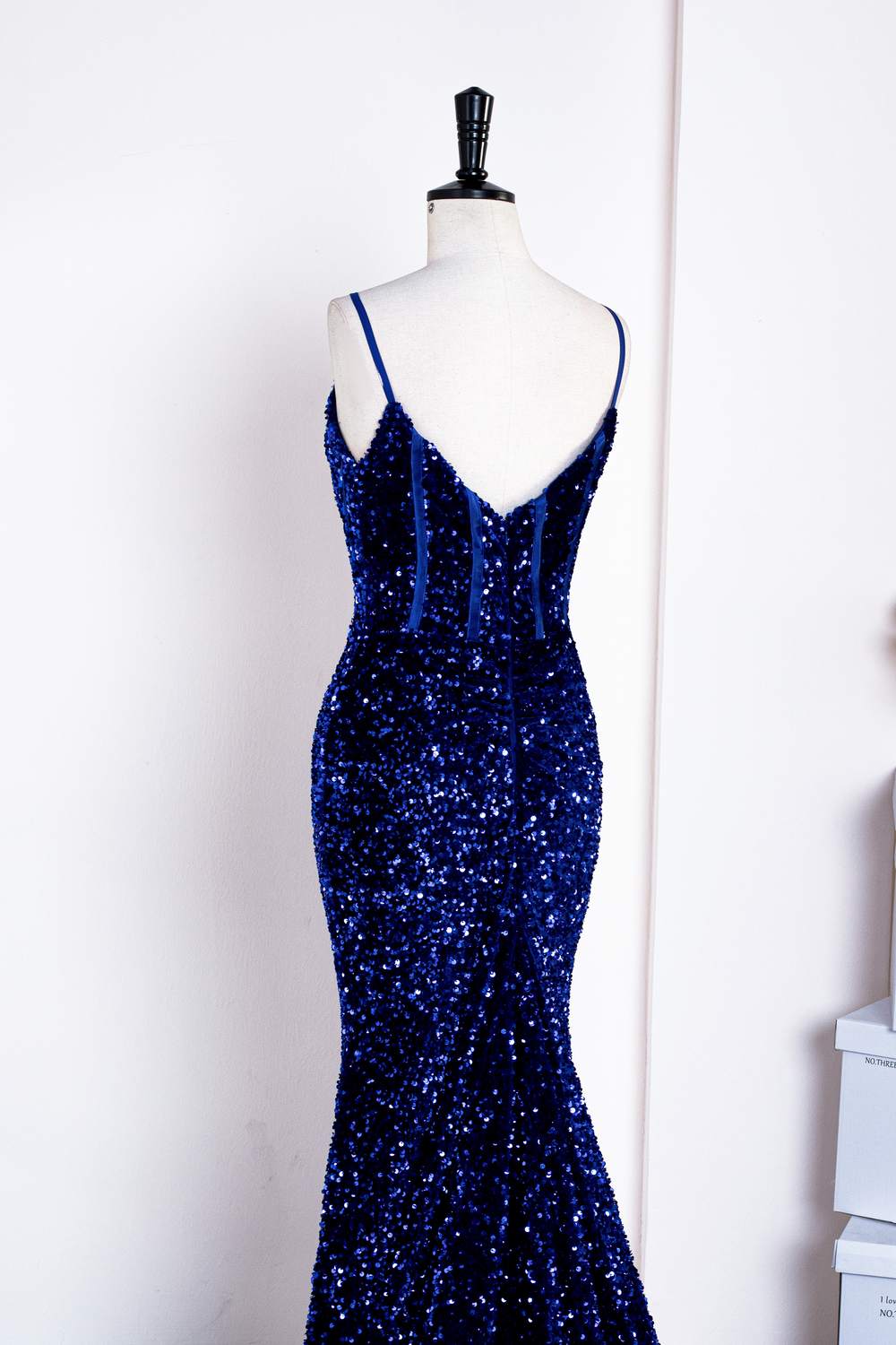 Glamorous Mermaid Sweetheart Spaghetti-Strap Sequin Floor-Length Prom Dress