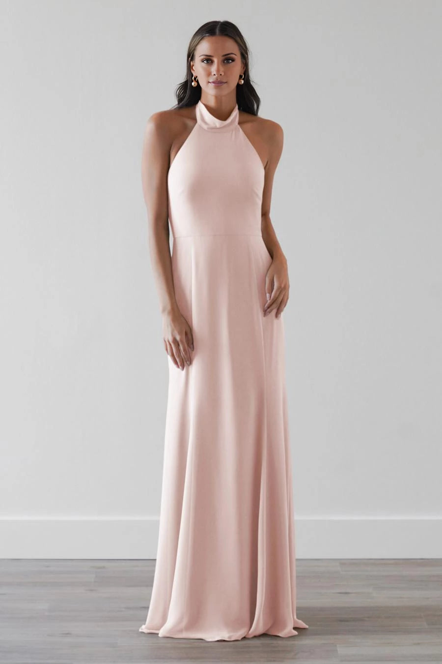 Schulterfreies, ärmelloses, rückenfreies und bodenlanges Ballkleid mit hängendem Halsausschnitt