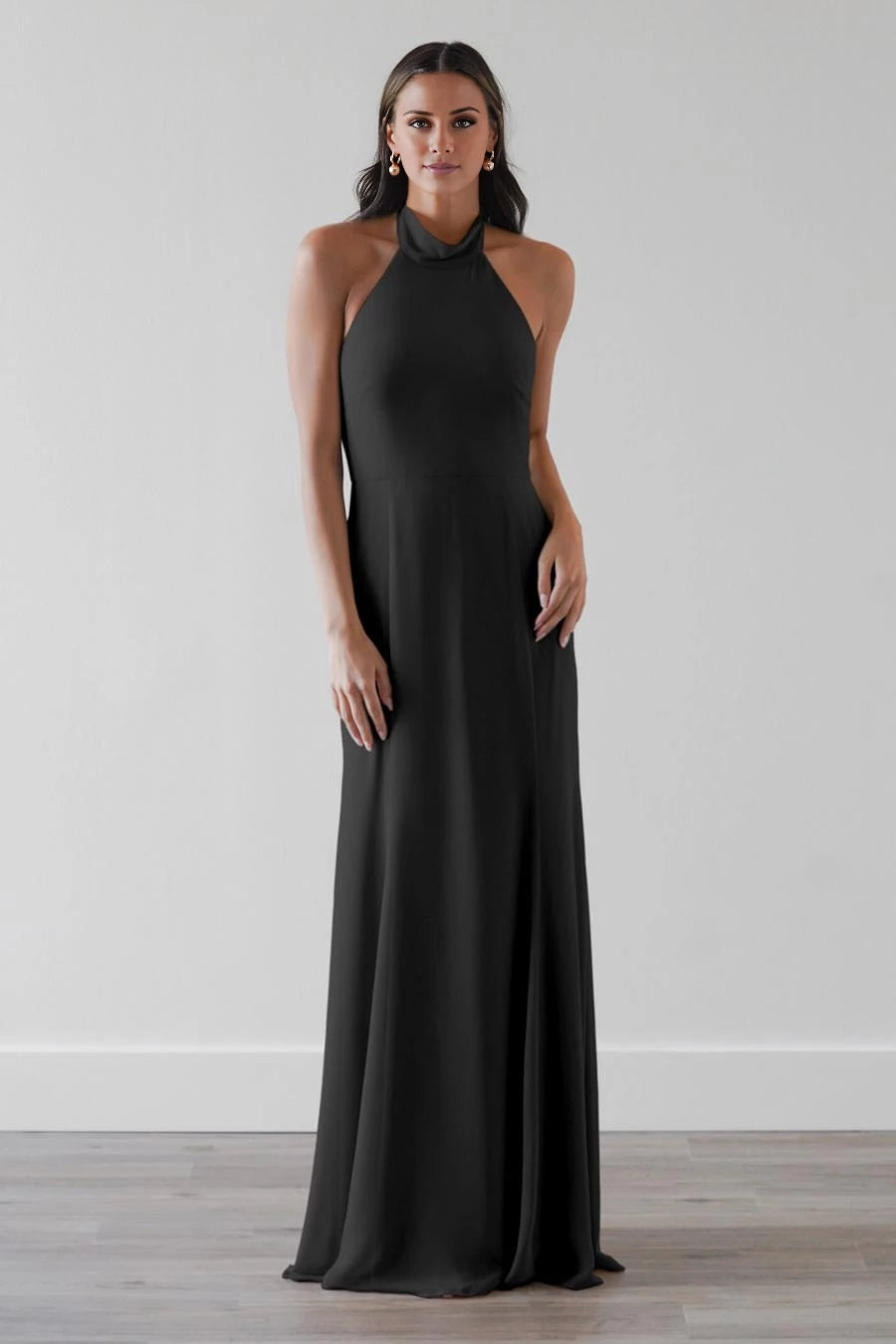 Schulterfreies, ärmelloses, rückenfreies und bodenlanges Ballkleid mit hängendem Halsausschnitt