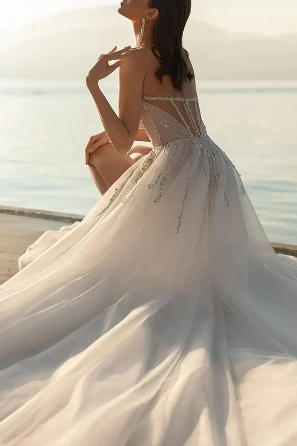 Robe de mariée bohème transparente à col en cœur et perles