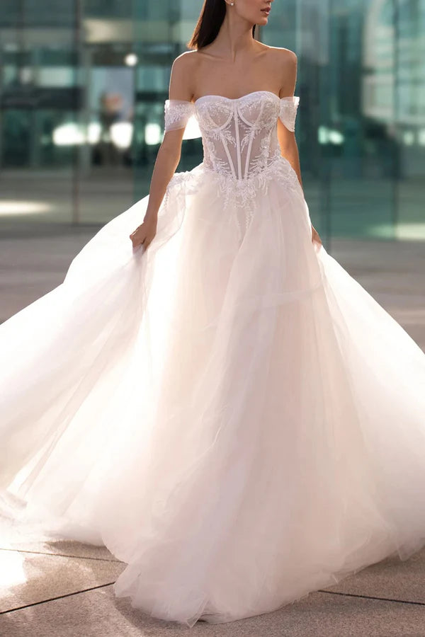 Robe de mariée style campagnard avec perles autocollantes et décolleté en cœur