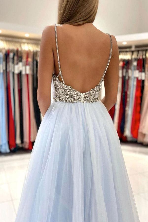 Hellblaues langes Ballkleid aus Tüll mit rückenfreiem Abschlussballkleid