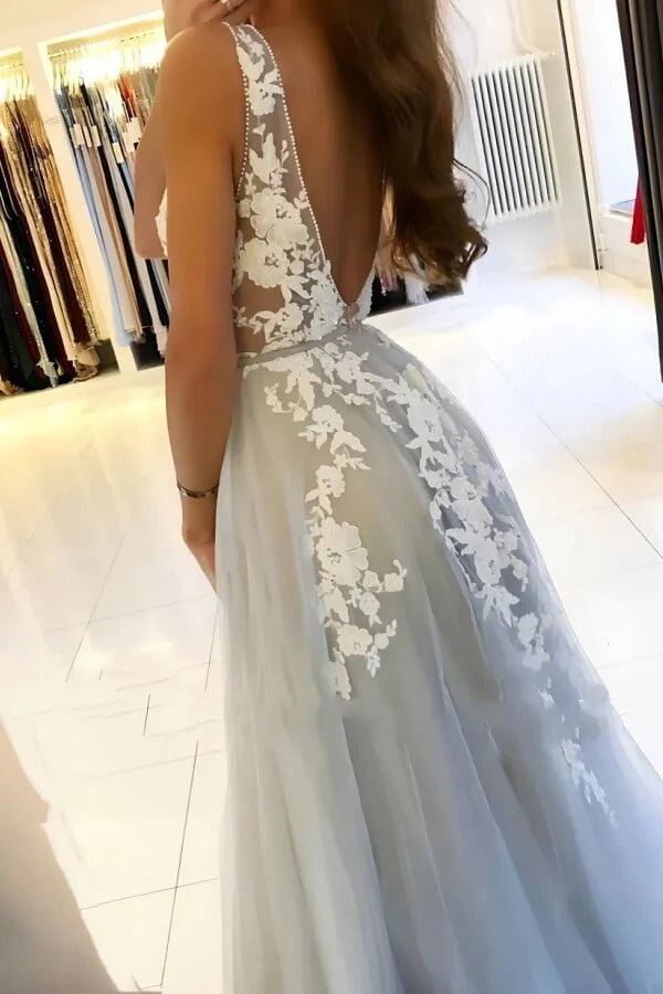 Light Gray Sleeveless V-Neck 3D Floral Lace Tulle Ball Gown with Open Back