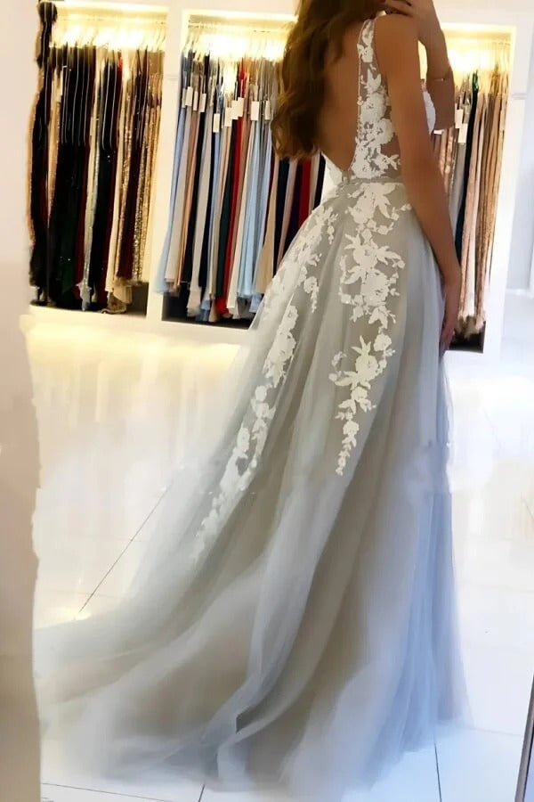 Light Gray Sleeveless V-Neck 3D Floral Lace Tulle Ball Gown with Open Back