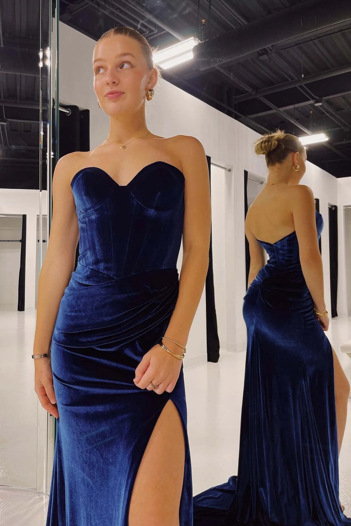 Luxurious Mermaid Strapless Sweetheart Velvet High-Slit Floor-Length Prom Dress
