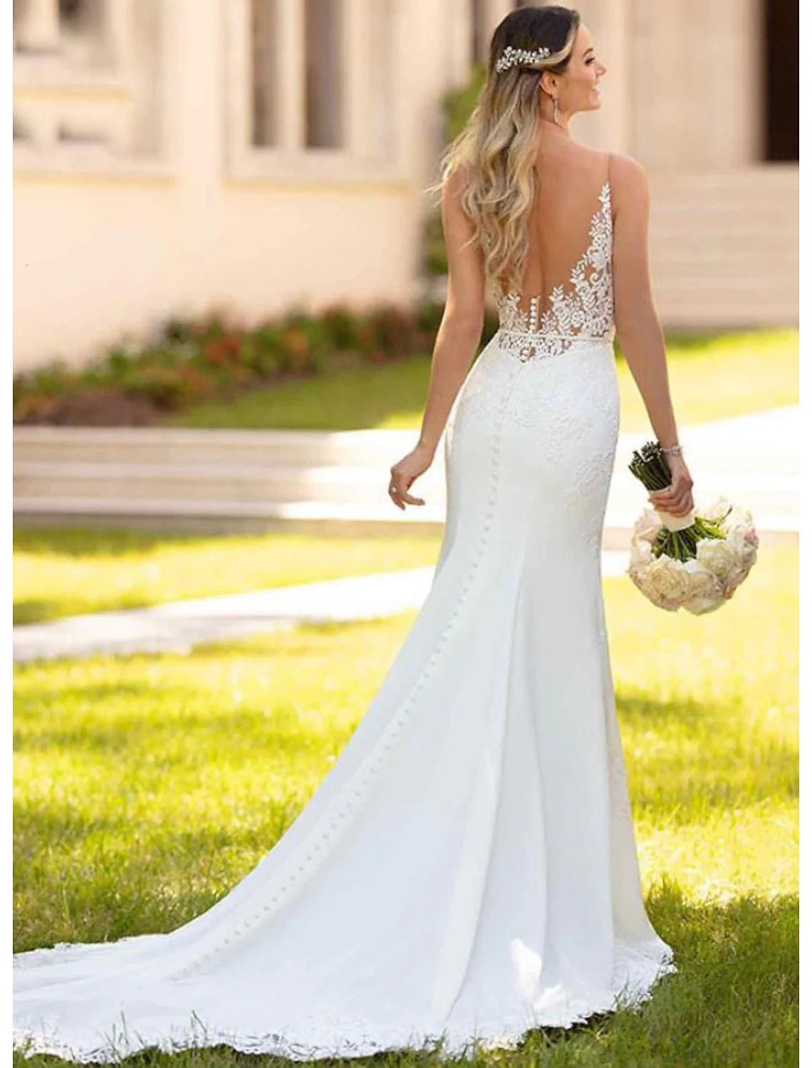 Brautkleid mit Trompeten-/Fischschwanz-Ausschnitt und Bodenspitze