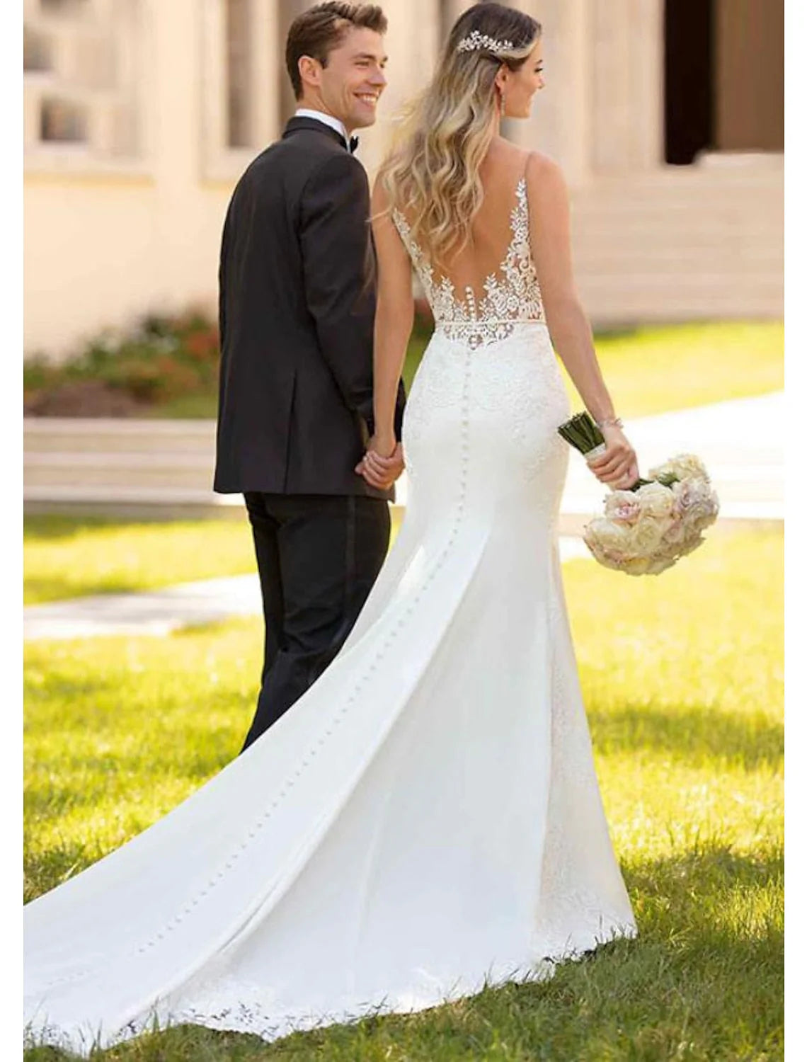 Brautkleid mit Trompeten-/Fischschwanz-Ausschnitt und Bodenspitze