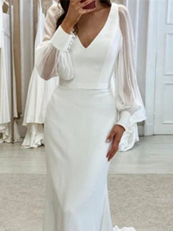 Brautkleid mit V-Ausschnitt und langen Ärmeln im Fischschwanz-Stil