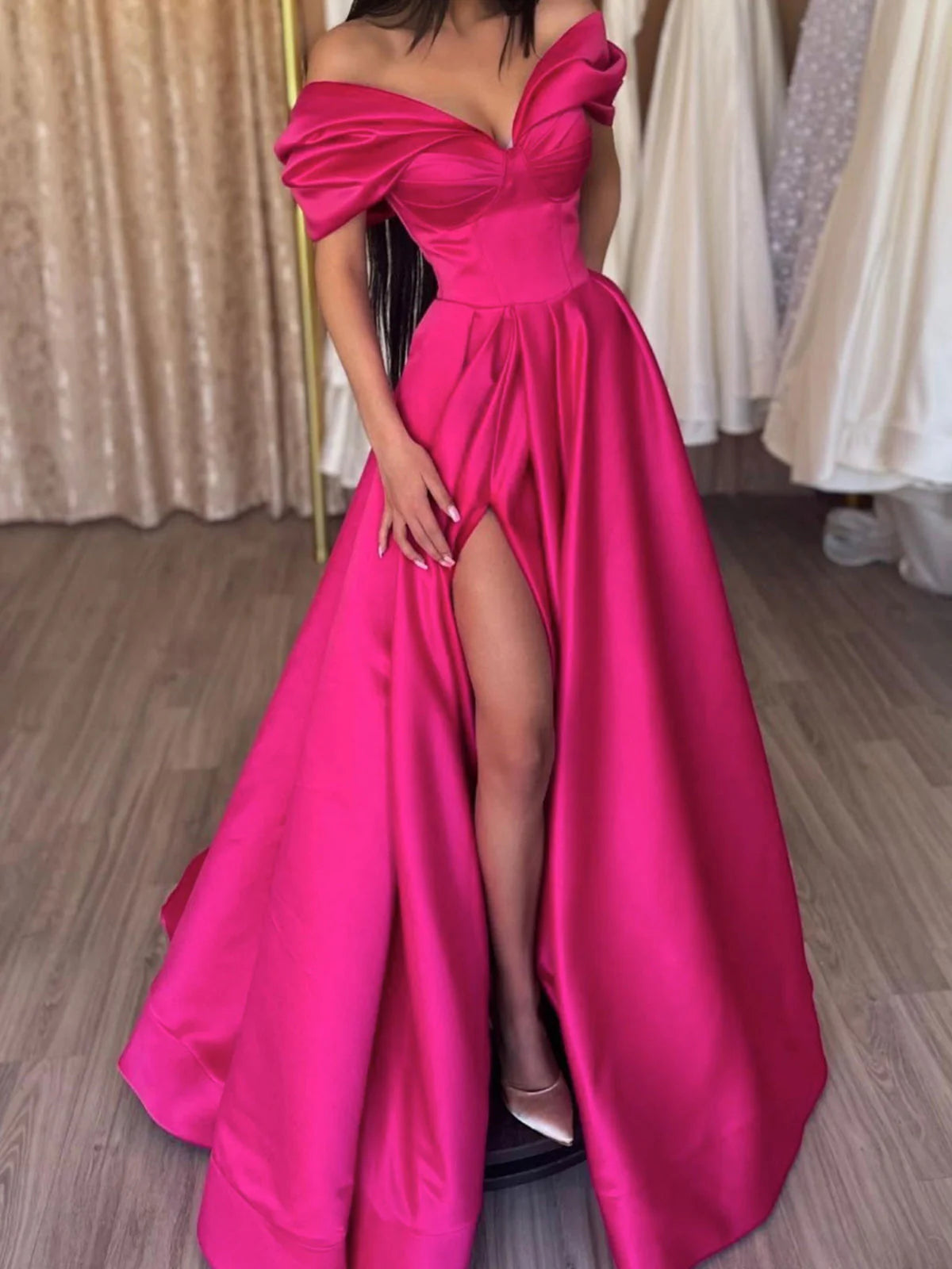 Schulterfreies Ballkleid in A-Linie/Prinzessin-Form mit Schlitz