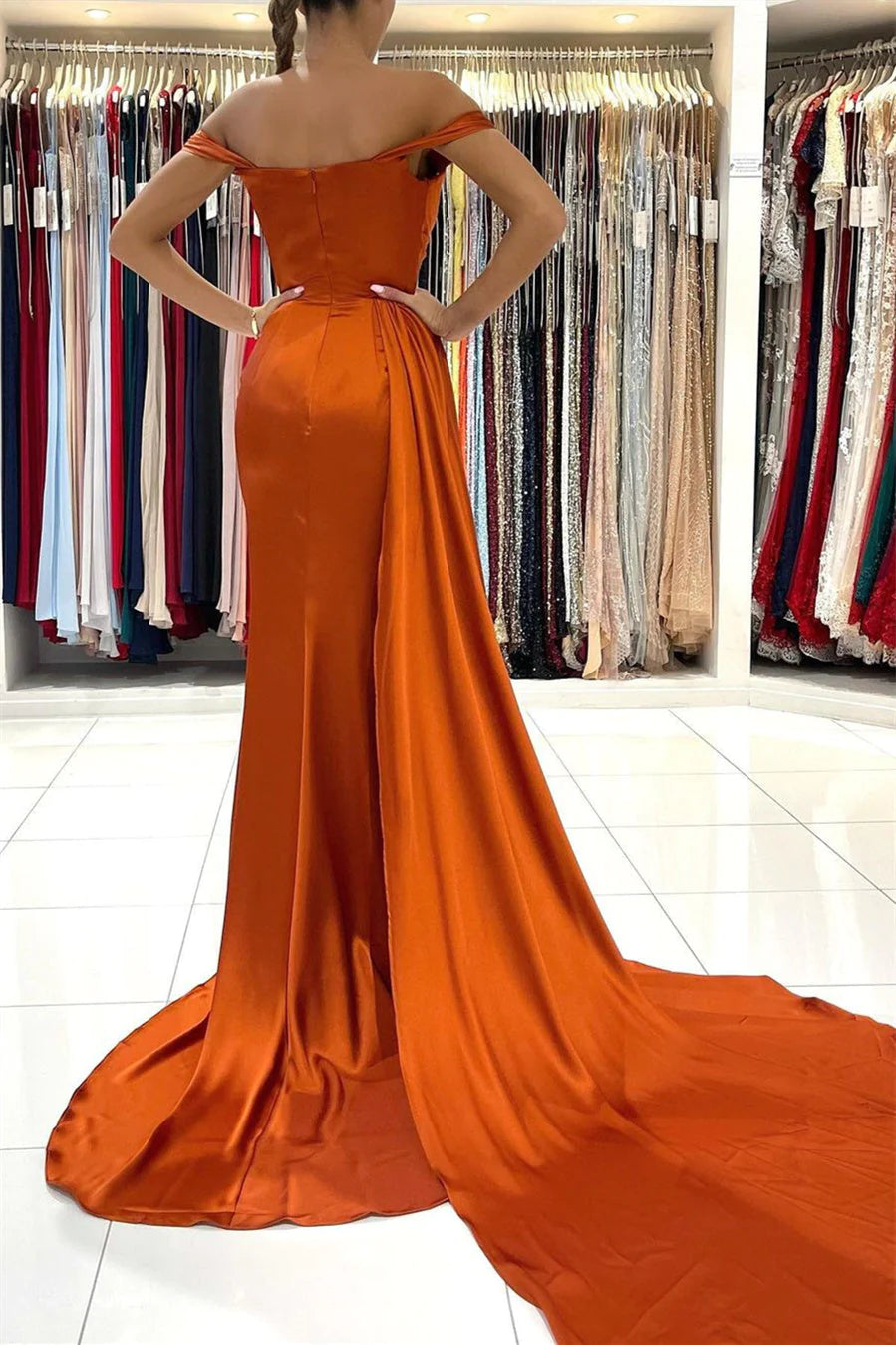 Neue Ankunft Ballkleider A-Linie Off The Shoulder Mit Schlitz Satin 