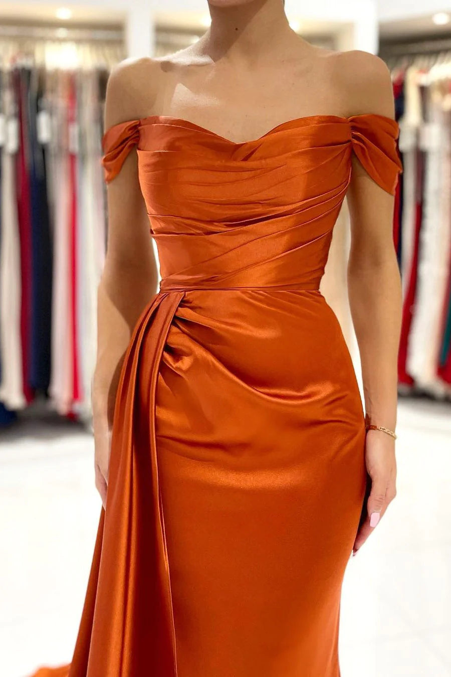 Neue Ankunft Ballkleider A-Linie Off The Shoulder Mit Schlitz Satin 
