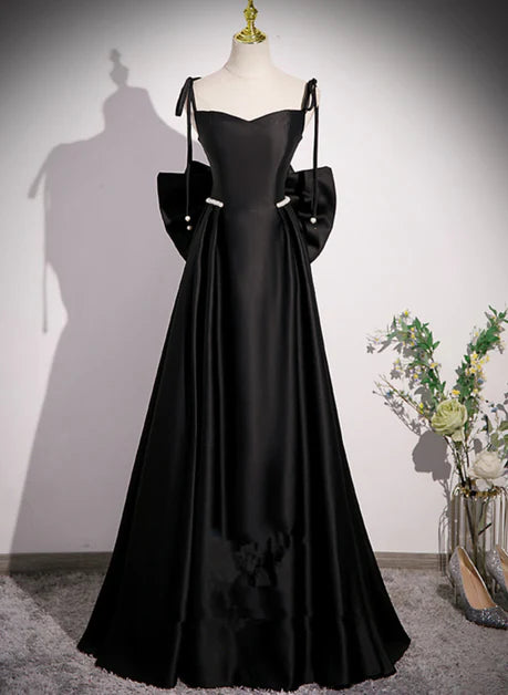 Robe de bal en satin perlé noir à la mode, ligne A/princesse, bretelles fines, sans manches, dos nu, nœud et robe de soirée longue