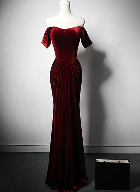 Minimalistisches weinrotes Samt-Partykleid, schulterfreies langes Meerjungfrau-Abendkleid mit hängendem Hals
