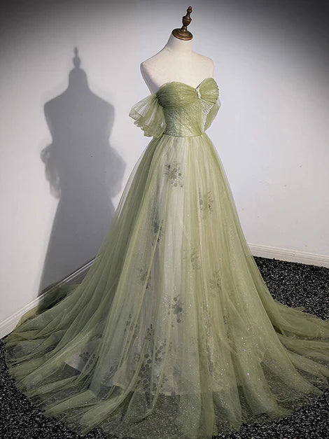 Charmante robe de soirée en tulle vert clair et perlée, robe de soirée verte trapèze/princesse à épaules dénudées, manches courtes, dos nu et longueur au sol