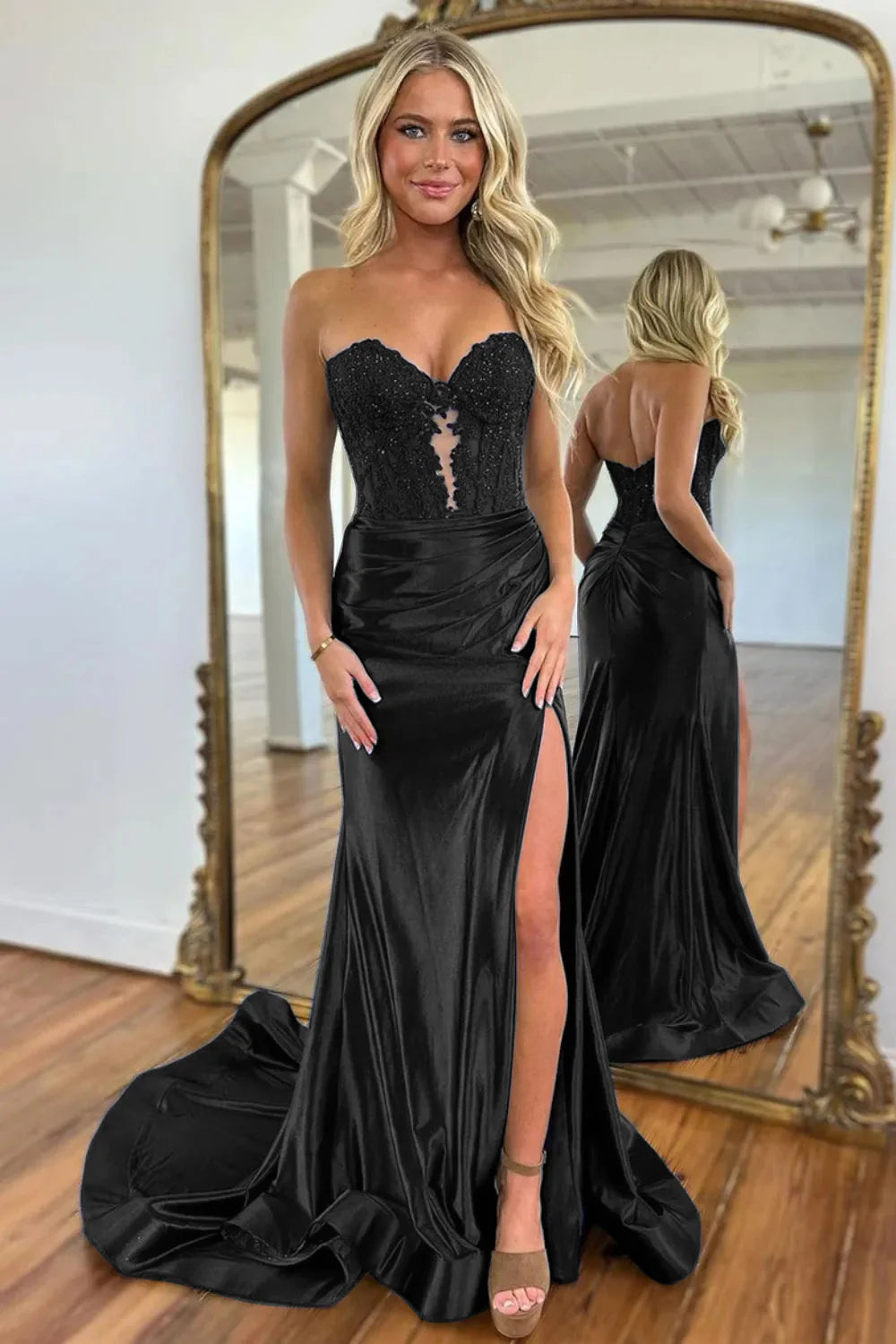 Marineblaues, bodenlanges Ballkleid aus Satin mit Herzausschnitt und Fischschwanzschlitz
