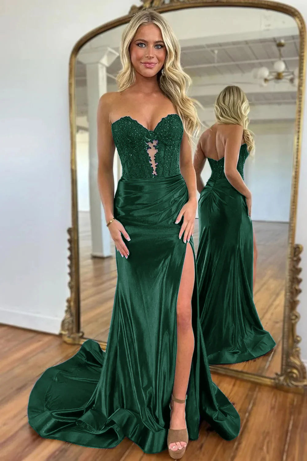 Marineblaues, bodenlanges Ballkleid aus Satin mit Herzausschnitt und Fischschwanzschlitz