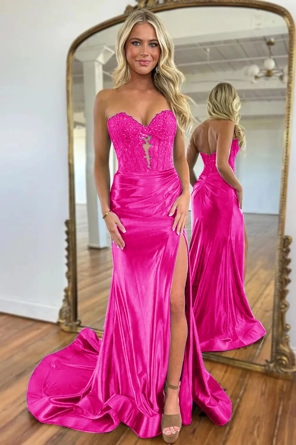 Marineblaues, bodenlanges Ballkleid aus Satin mit Herzausschnitt und Fischschwanzschlitz