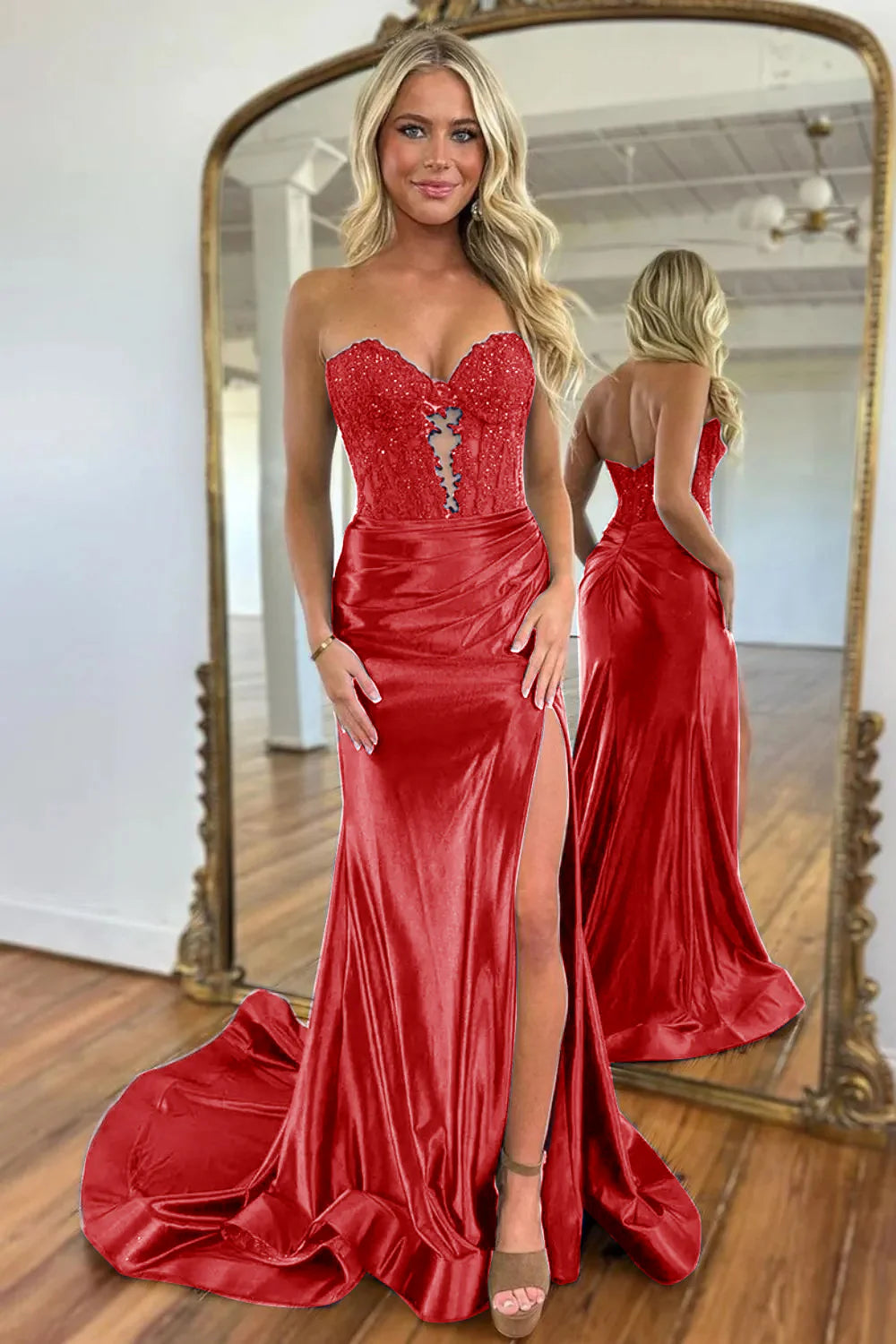 Marineblaues, bodenlanges Ballkleid aus Satin mit Herzausschnitt und Fischschwanzschlitz