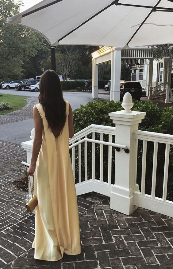 Pale Yellow Satin V-Neck Prom Dresses Sleeveless Backless Flowy Maxi Formal Gown