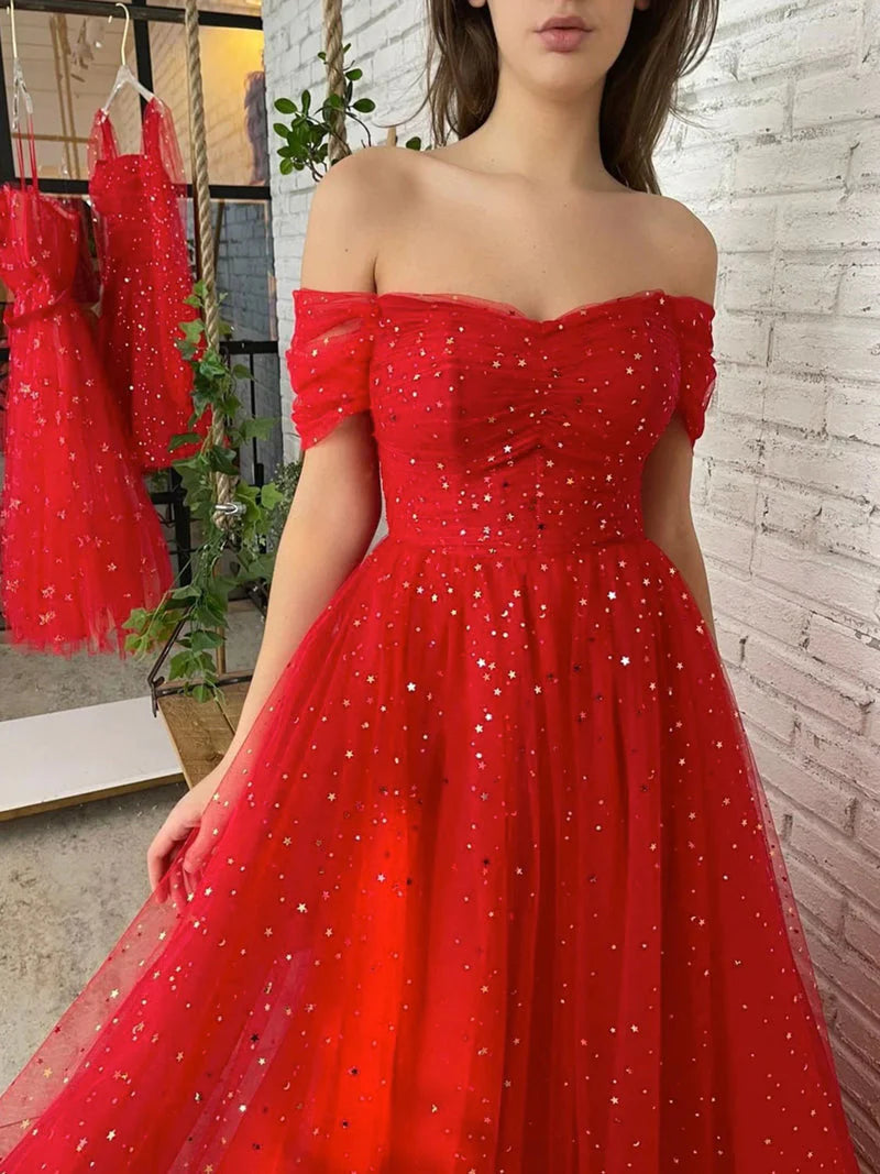 Hübsches, langes, schulterfreies Ballkleid in A-Linie in Rot mit Pailletten