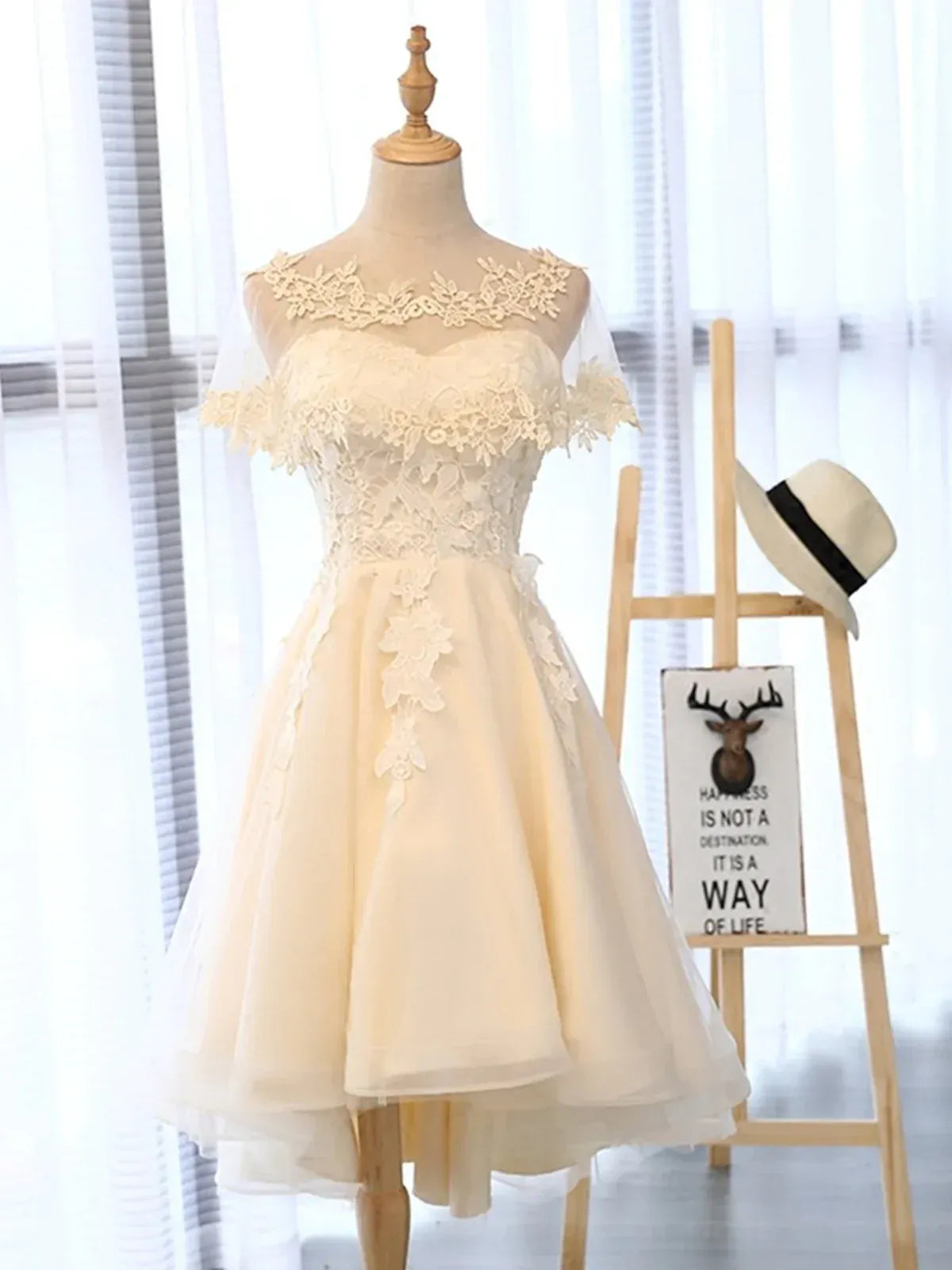 Romantic A-Line Off-The-Shoulder Floral-Lace Illusion High-Low Tulle Homecoming Dress