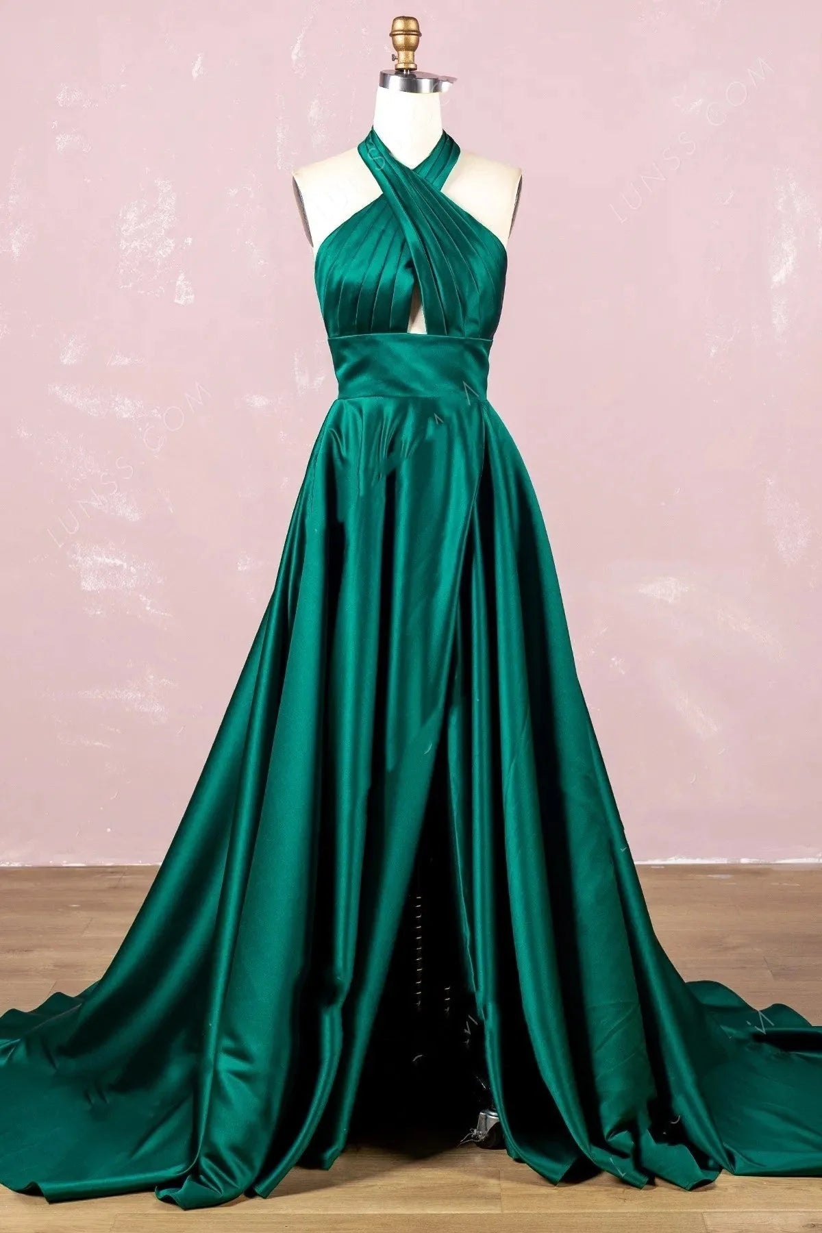 Einfache Neckholder-Ballkleider aus Satin mit langem, offenem Rücken 